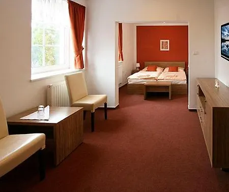 Hotel Wellness Hotel Hukvaldy Polopenze A Wellness V Cene