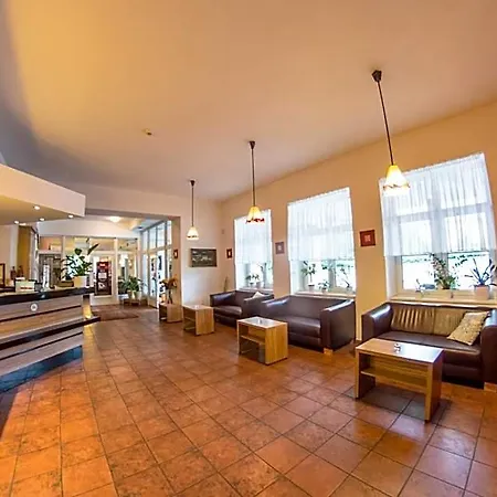 Hotel Wellness Hukvaldy Polopenze A Wellness V Cene 3*