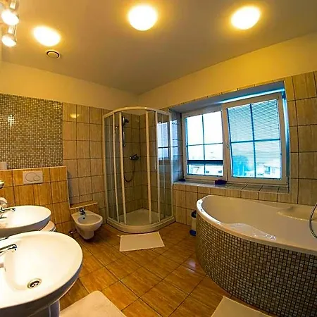 Wellness Hukvaldy Polopenze A Wellness V Cene Ξενοδοχείο