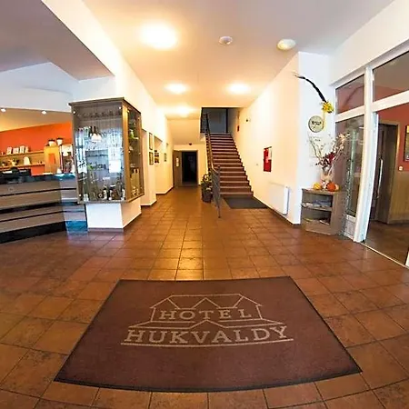 Wellness Hukvaldy Polopenze A Wellness V Cene Hotel