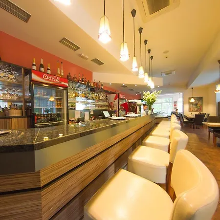 Wellness Hukvaldy Polopenze A Wellness V Cene Hotel Příbor