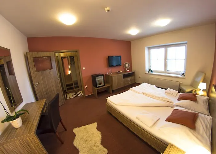Szálloda Wellness Hukvaldy Polopenze A Wellness V Cene